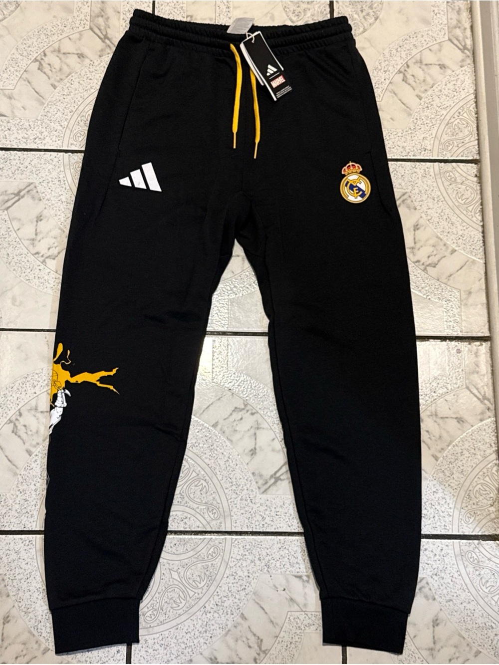 New Adidas Real Madrid Avengers Soccer Training Pants Men’s Size Medium KB4396